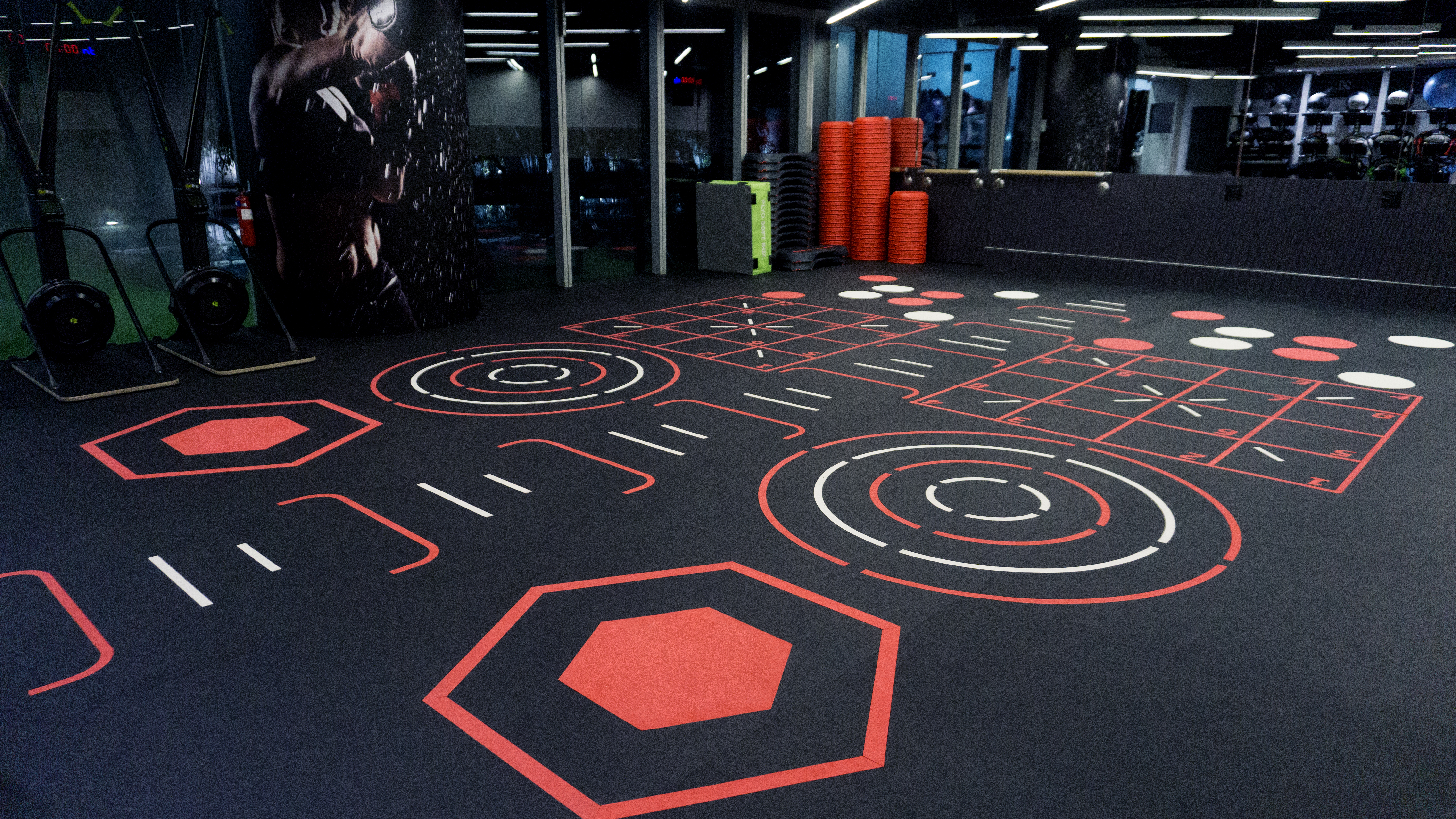 Pliteq TREAD products used for fitness room - customized floor colours